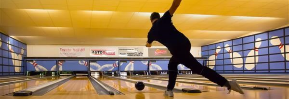 Bowling: Moss